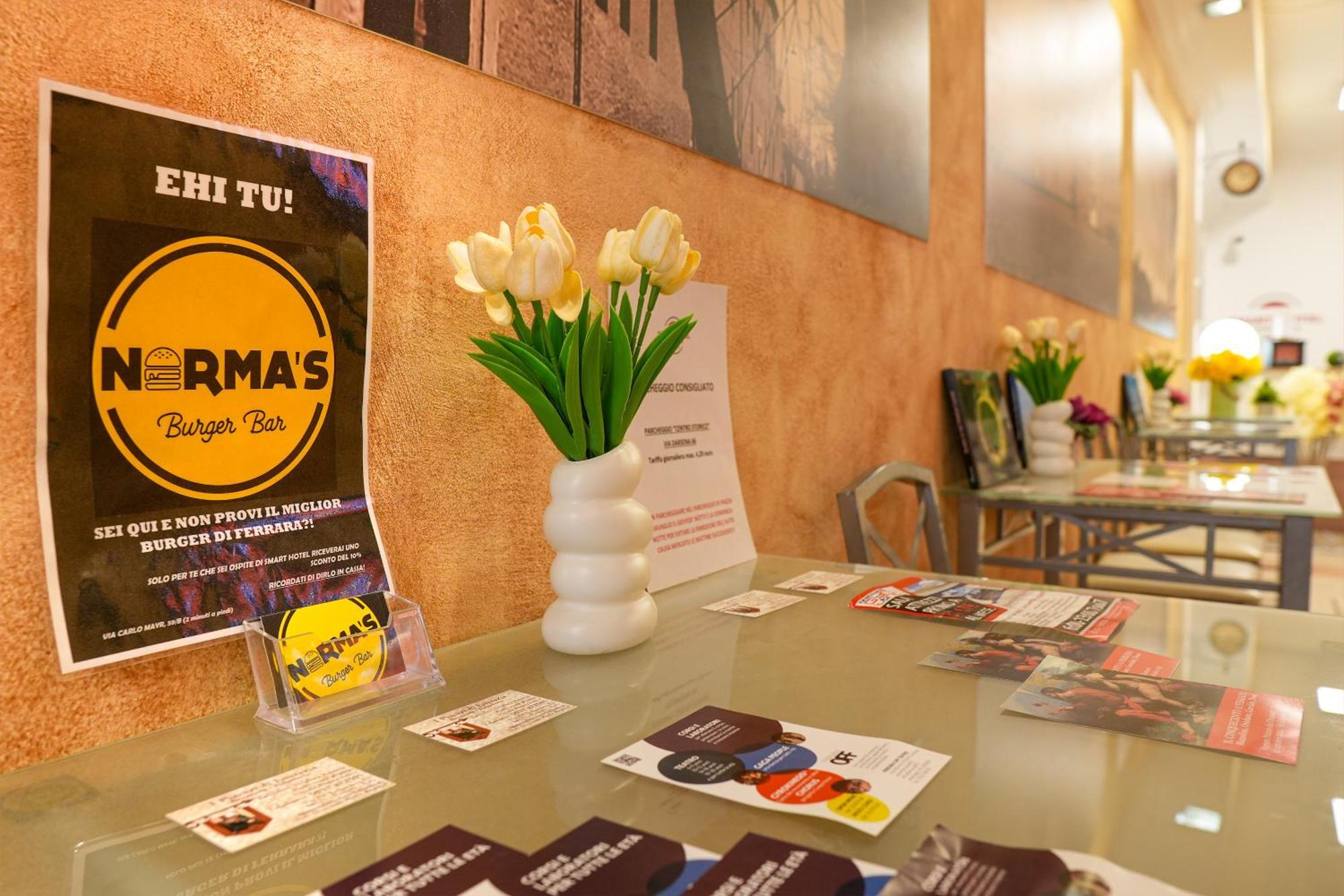 Smart Hotel แฟร์รารา ภายนอก รูปภาพ