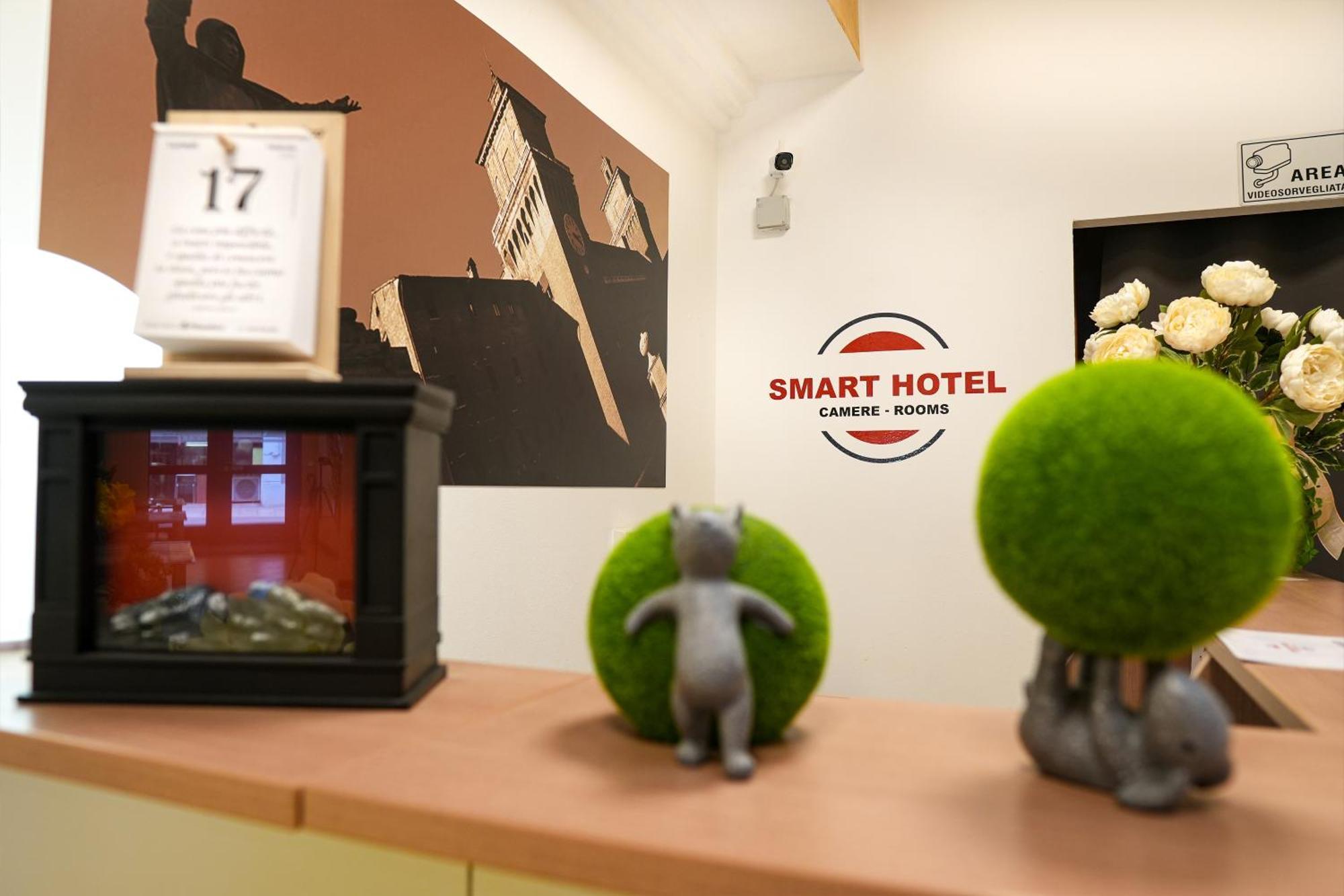 Smart Hotel แฟร์รารา ภายนอก รูปภาพ
